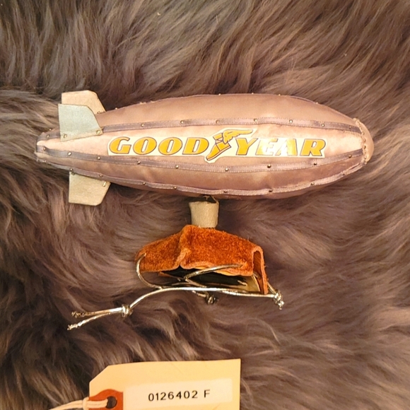 Official Movie Prop! ♥️ LEGALLY BLONDE 2, Bruiser Woods' Goodyear Blimp Hat - Picture 8 of 13